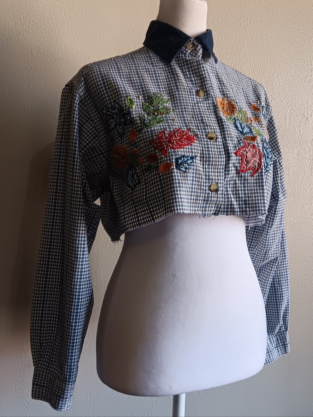 90s Fall Embroidered Leaf Blue Gingham Cropped Button-Up Cut-off Sz. Small - Picture 6 of 11